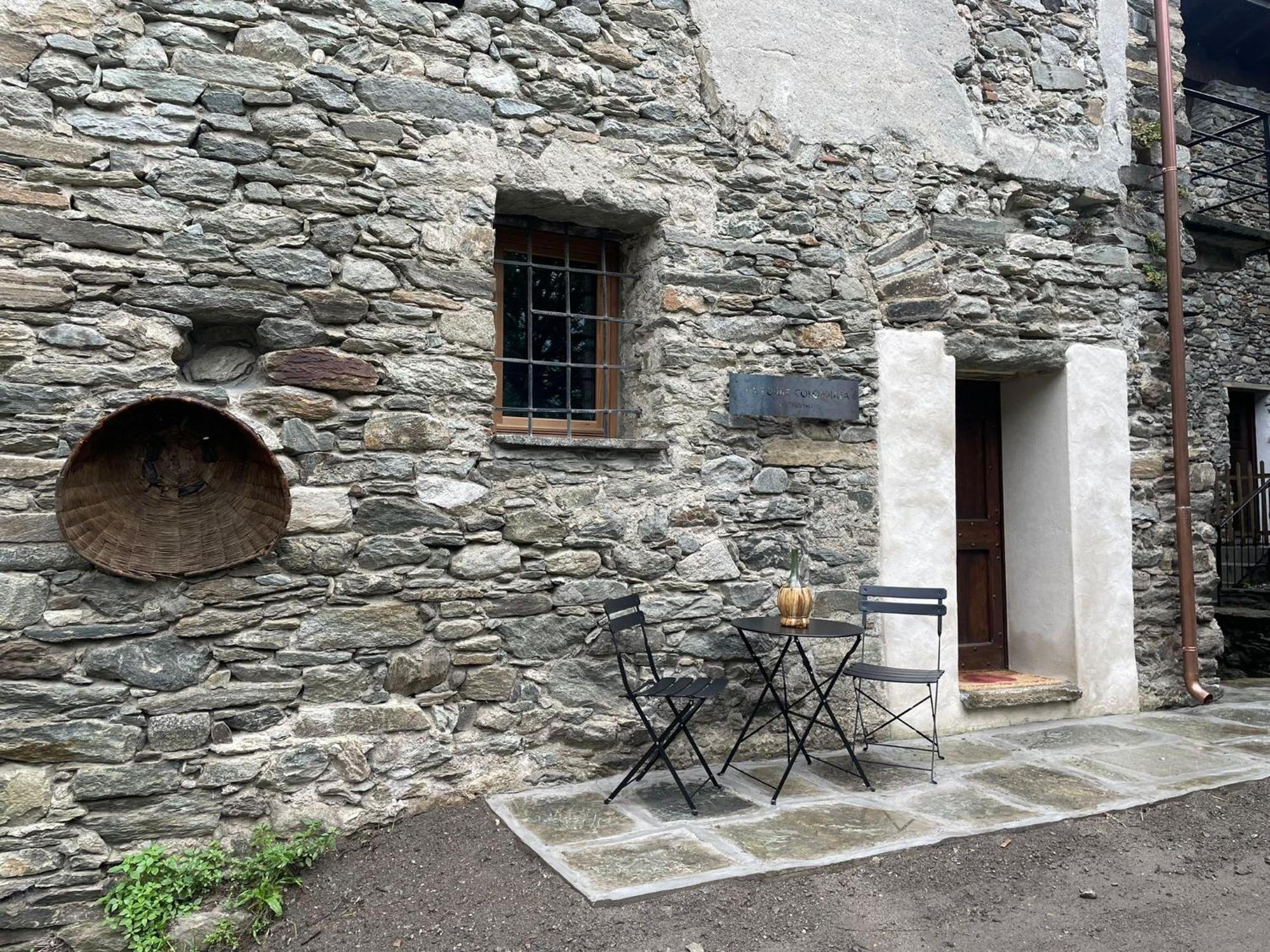 La Torre Colombaia - Monumento Del 1400 Apartment Arnad Exterior foto